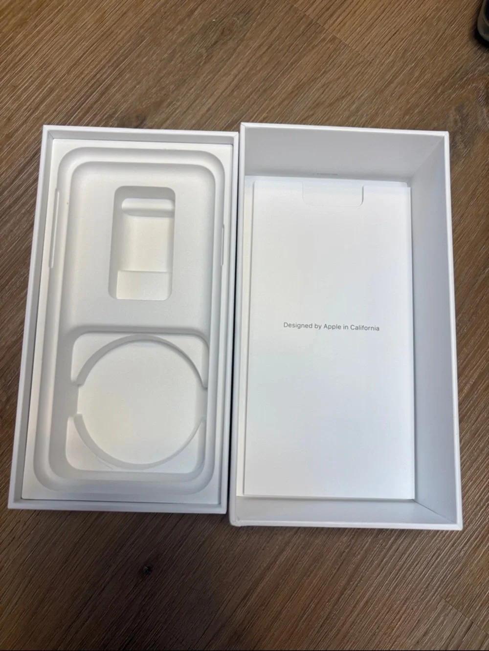 Apple IPhone XS 64GB BOX ONLY with Manual